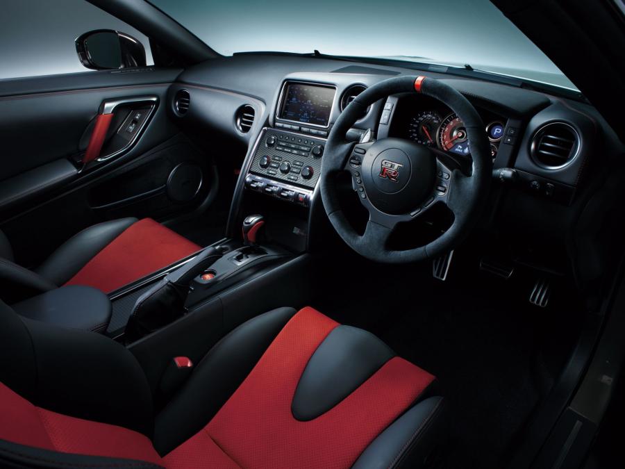  Nissan GT-R by Nismo 2014 года  (фото 22 из 46)
